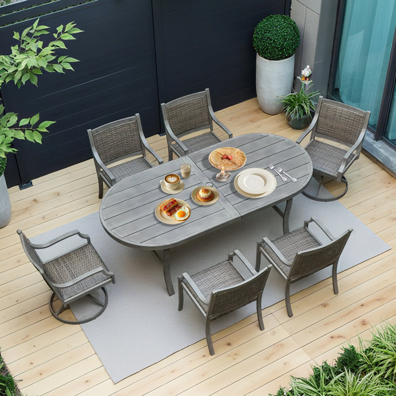 Table de salle à manger en métal avec trou pour parasol
