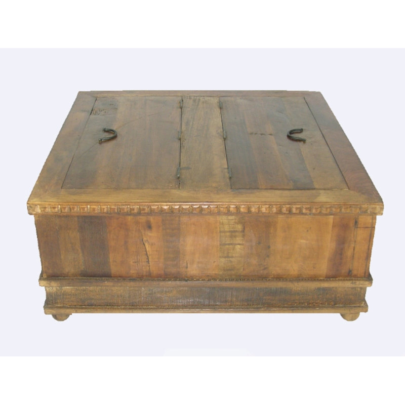 Table basse carrée