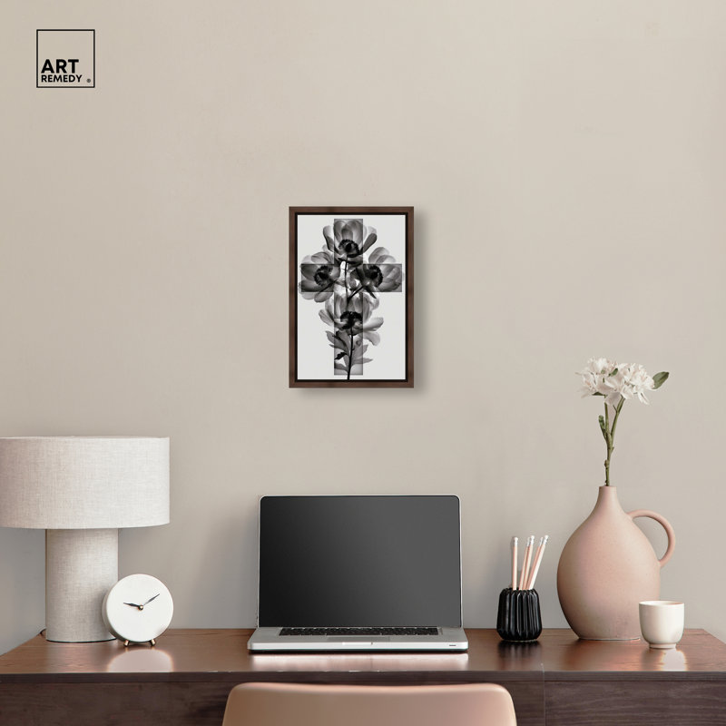  "Xray Cross Floral", art mural encadré, cadre en noyer, 16"H x 11"W, Walnut Frame