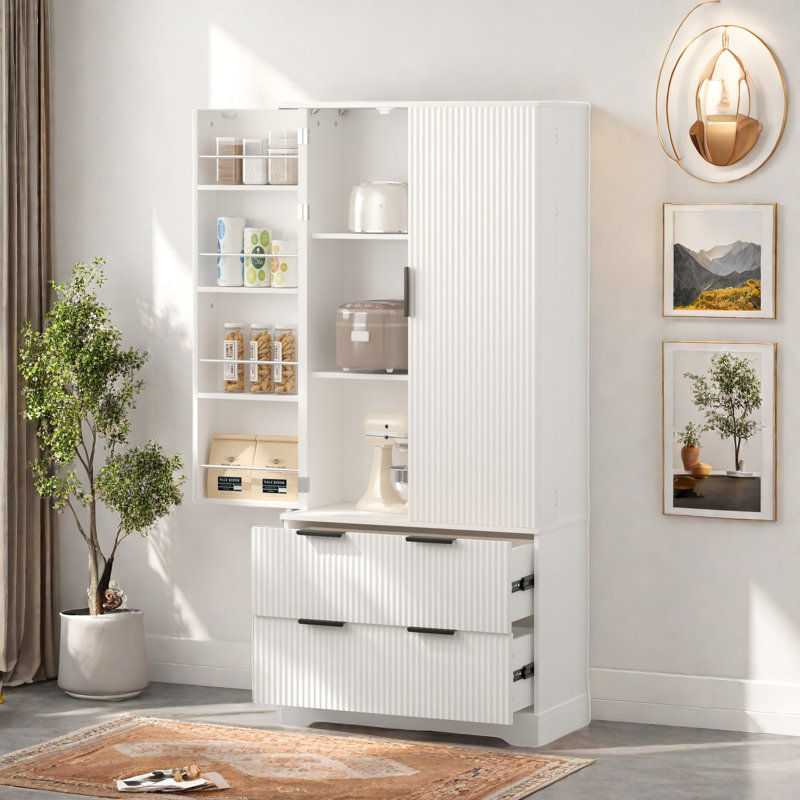 Rangement de garde-manger de style campagnard avec 2 grands tiroirs, 8 étagères à épices, des tablettes réglables et un motif à rayures unique