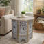 Table d'appoint décorative, plateau rond de 24 po, motifs floraux découpés en bois de manguier, blanc délavé