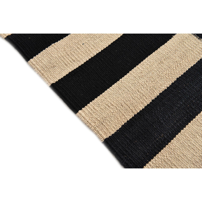 Tapis noir et blanc 3x4 Petrella