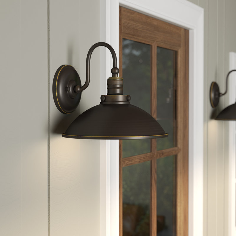 Luminaire de grange d'extérieur Atterberry, Bronze huilé / Or