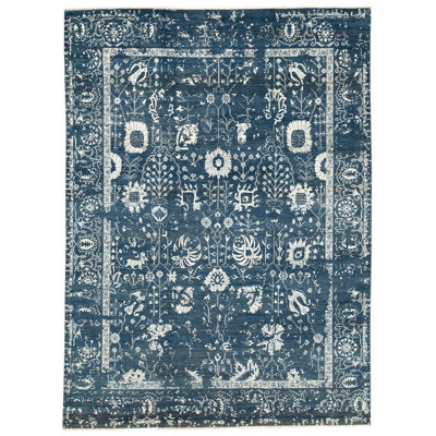 Wool Oriental Area Rug in Blue