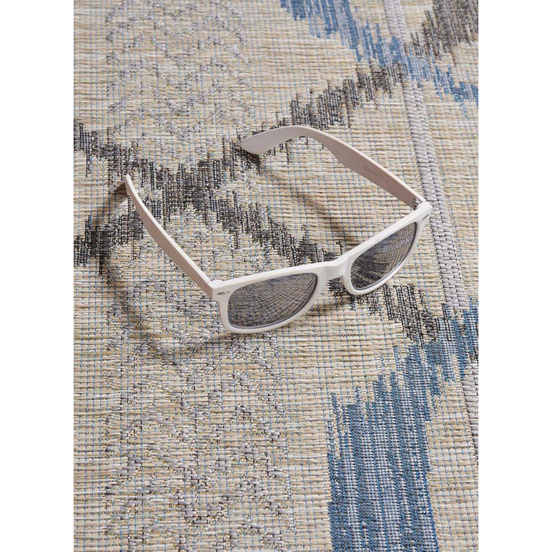 Sharron Floral Indoor / Outdoor Area Rug, Rectangle 123 x 180cm