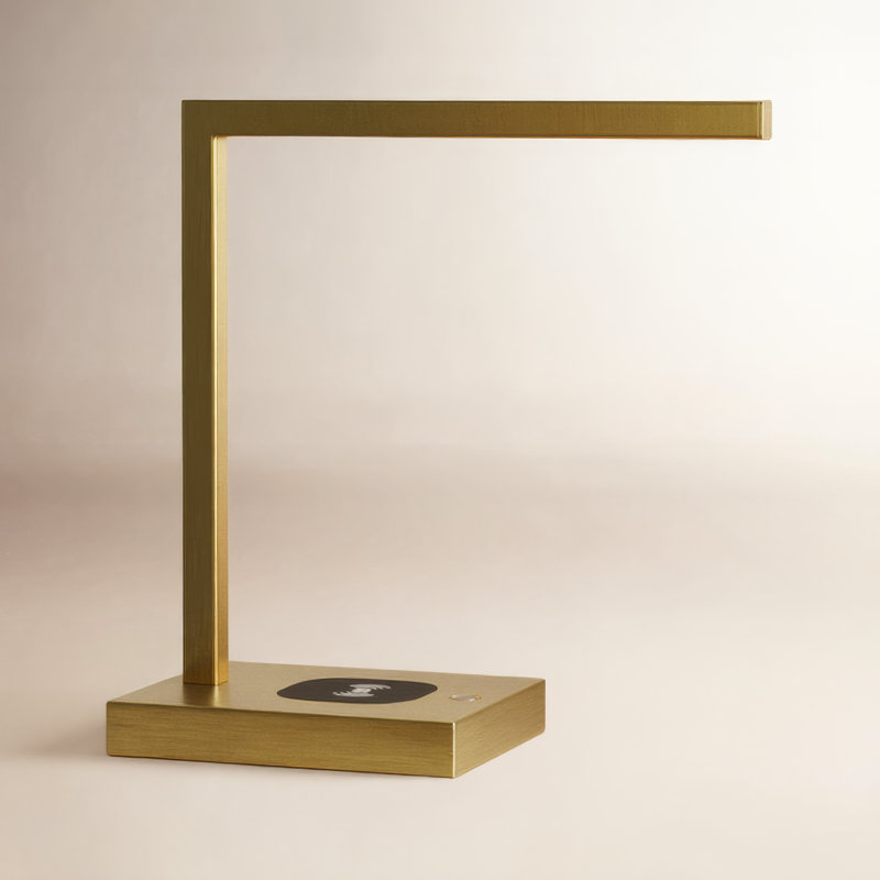 Lampe de bureau 16 po avec prise USB et prise Capri, Or