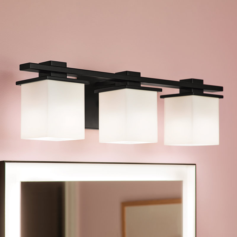 Applique murale Nicoli noire à 3 lumières avec abat-jour en verre opale satiné gravé