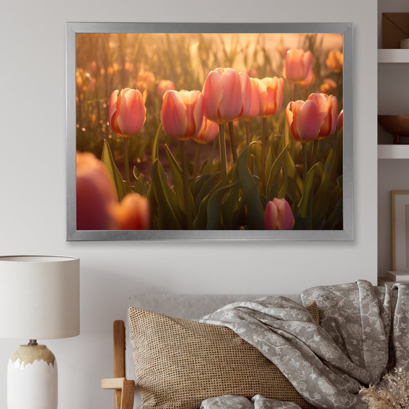Champ de tulipes sur toile, H 12 po x l 20 po x P 1 po, Cadre simple argenté