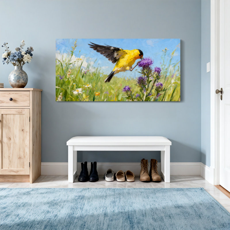 Animaux, oiseau jaune volant près de fleurs mauves, H 16 po x l 32 po