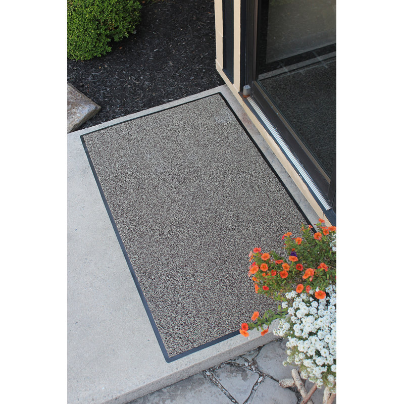Tapis de porte d'extérieur Stewie, l 36 po x L 60 po, Noir / Gris
