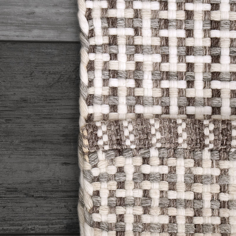 Tapis gris / brun / ivoire à motif géométrique tissé à plat à la main Jardanas, 5 x 8