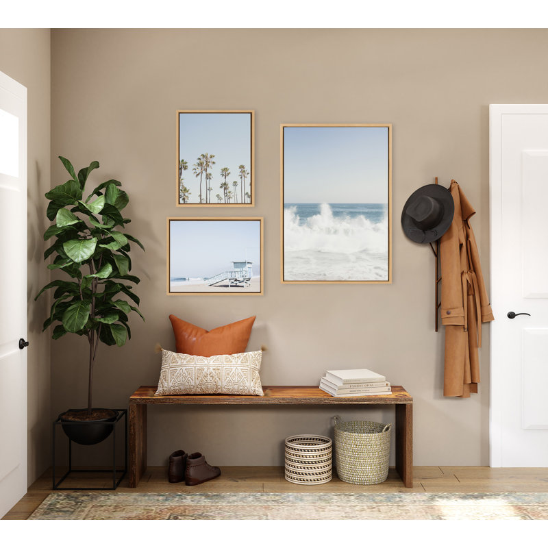 «Waves Crashing, Palm Tree Paradise and Pale Blue Lifeguard Tower» par Caroline Mint, ensemble d'art mural sur toile encadrée