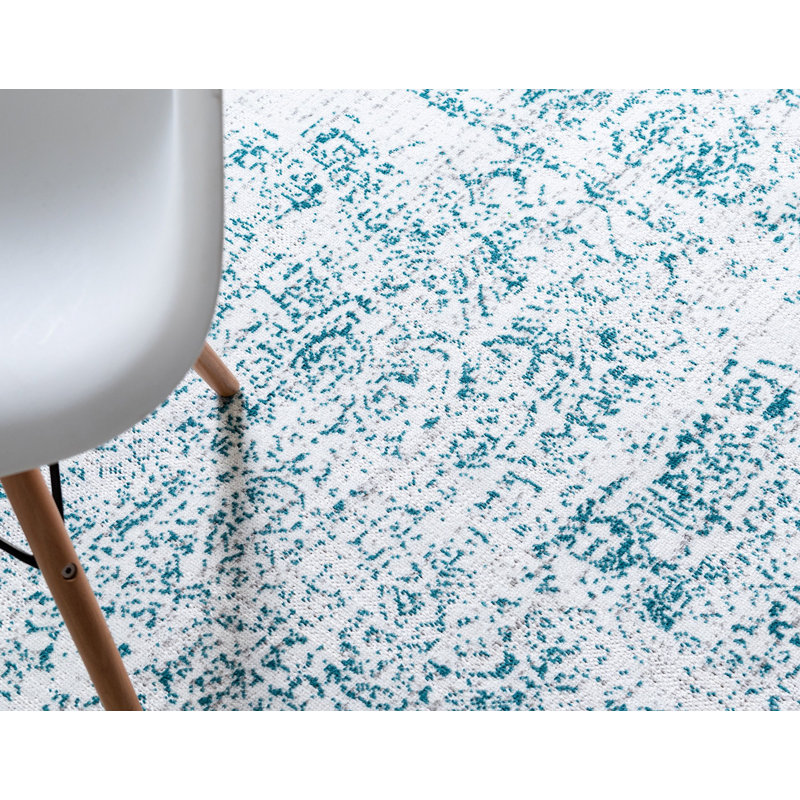 Brueck Ikat Indoor Rug, Round 8'
