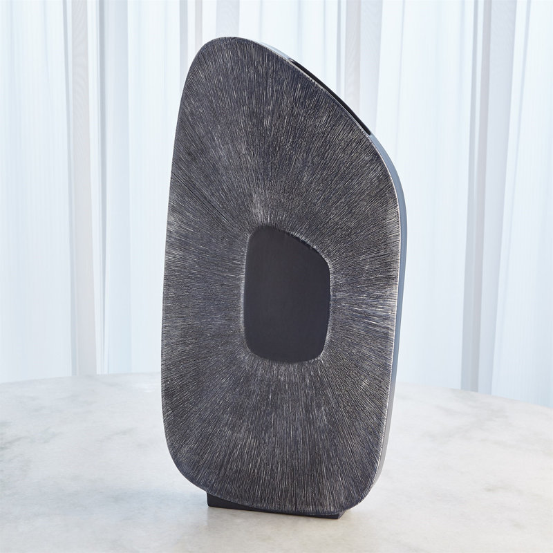 Vase de table en céramique, H 24,75 po x l 12,75 po x P 5 po, Encre