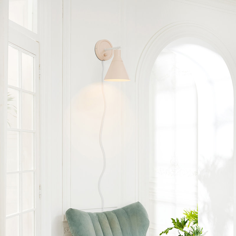 Tristan Armed Sconce, White