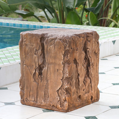 Table d'appoint Mgo3d pour l'intérieur et l'extérieur, fini brun, fabriquée en oxyde de magnésium résistant aux intempéries, imperméable et imputrescible, sans formaldéhyde, surface lisse, aspect bois naturel.