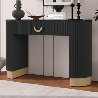 Console d'entrée moderne avec design à nervures verticales, rangement compact pour canapé long et étroit avec tiroir fonctionnel