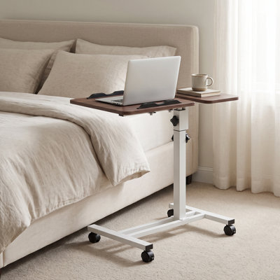 Bureau mobile pour ordinateur portable, table d'appoint pour canapé en forme de C à hauteur réglable, bureau d'ordinateur portable avec roulettes, parfait pour tapis de marche