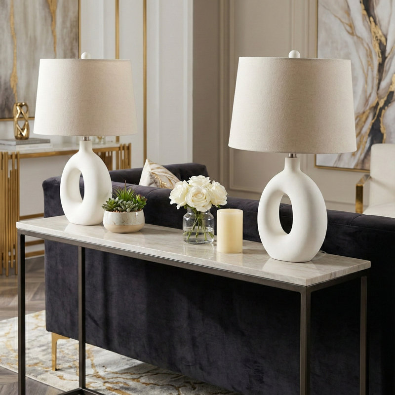 Lampe de table en céramique avec base ovale ouverte pour le décor du salon - Petite lampe de bureau moderne pour le chevet de la chambre à coucher - 23 po, blanc et brun clair