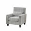 Fauteuil rembourré confortable pour le salon-313344479-304129848