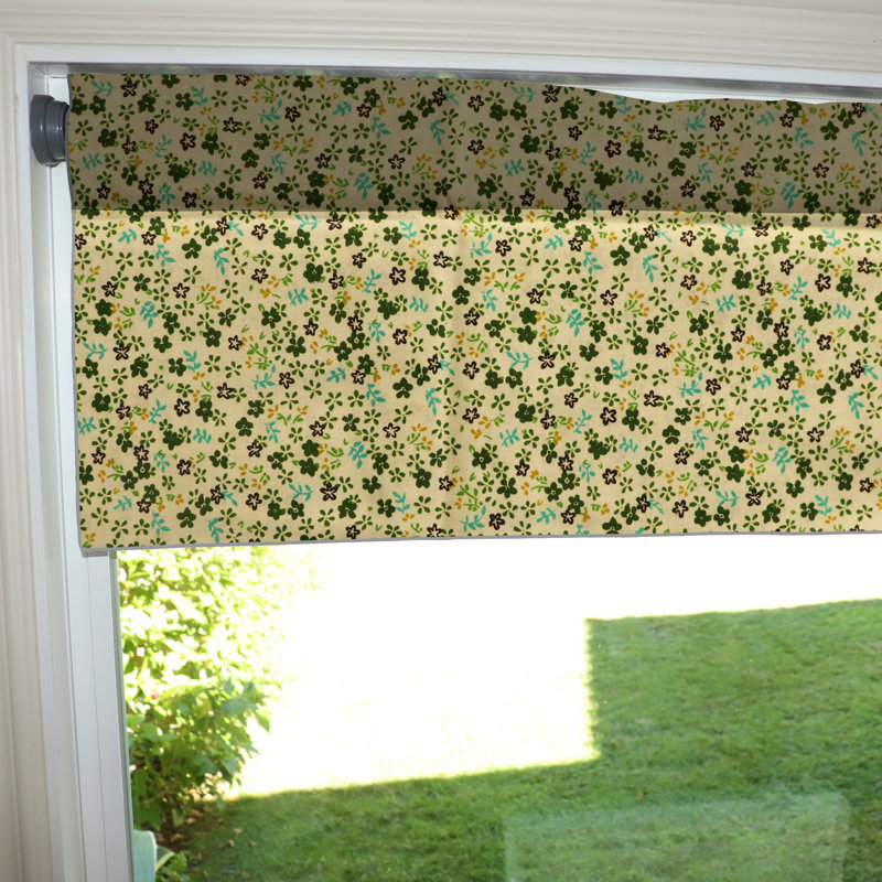 Cantonnière à motif de petites fleurs, L 58 po x L 32 po, Vert/blanc