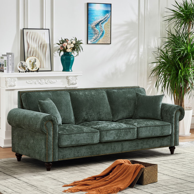 Canapé Chesterfield à accoudoirs roulés avec tête de clou 85,62 po Gillianne, Emerald Green