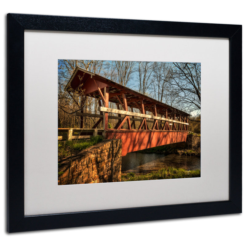 « the colvin recouvert bridge » par lois bryan, reproduction de photo encadrée, H 16 po x l 20 po x P 0,5 po, Blanc