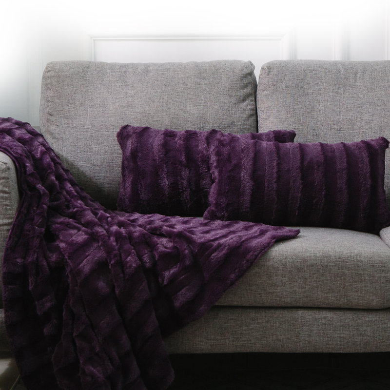 Housse et coussin rectangulaire imitation fourrure Swampscott, Violet
