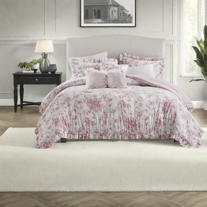 Élégants ensembles de literie très grand rose avec coussins décoratifs, conception réversible