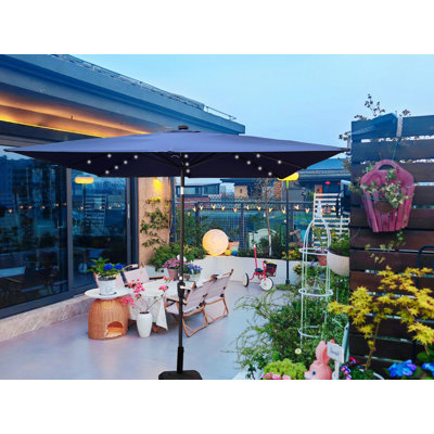 Parasol carré carré de 8X2,5M avec parasol solaire 8 lumières à DEL avec manivelle et base transversale pour terrasse de jardin