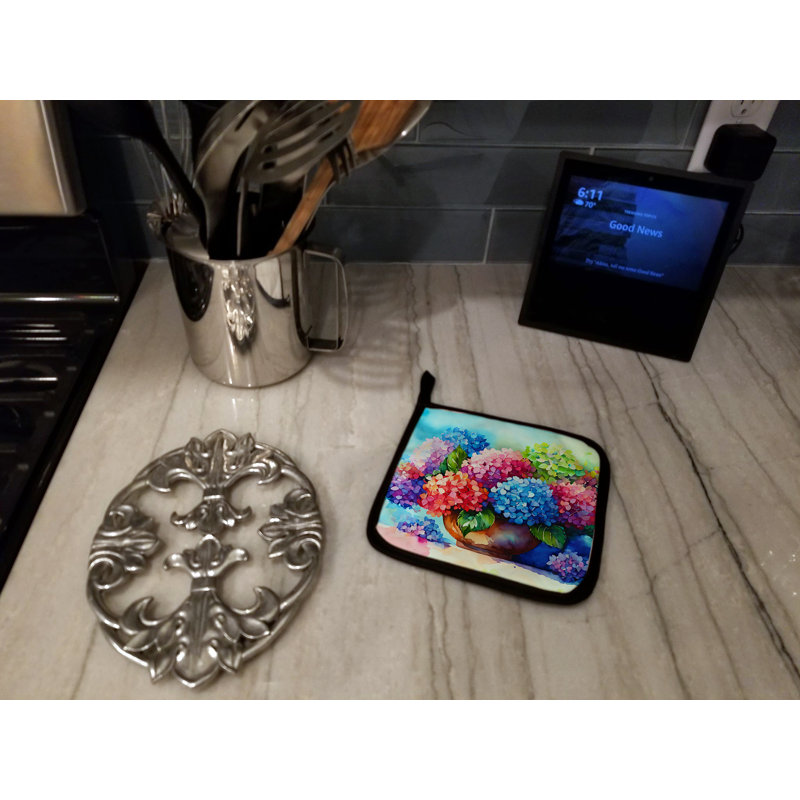 Caroline's Treasures Floral Polyester Potholder Set