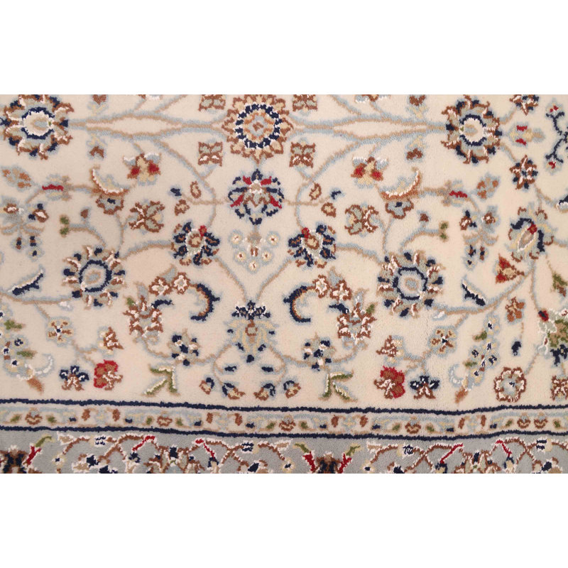 Tapis crème Nain 2 pi 9 po x 16 pi 3 po