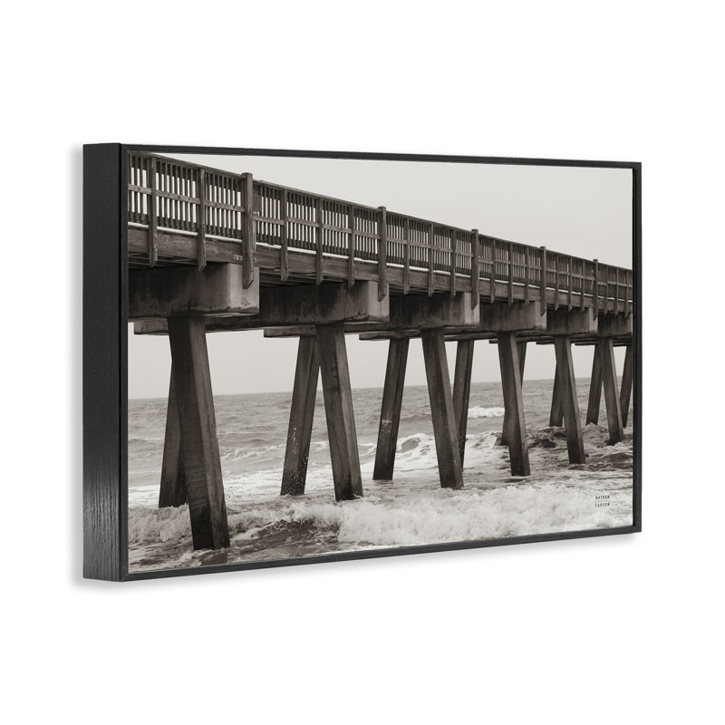 Jetée, structure encadrée, estampe numérique, design par Nathan Larson, H 16 po x l 24 po, Giclée encadrée noir minuit