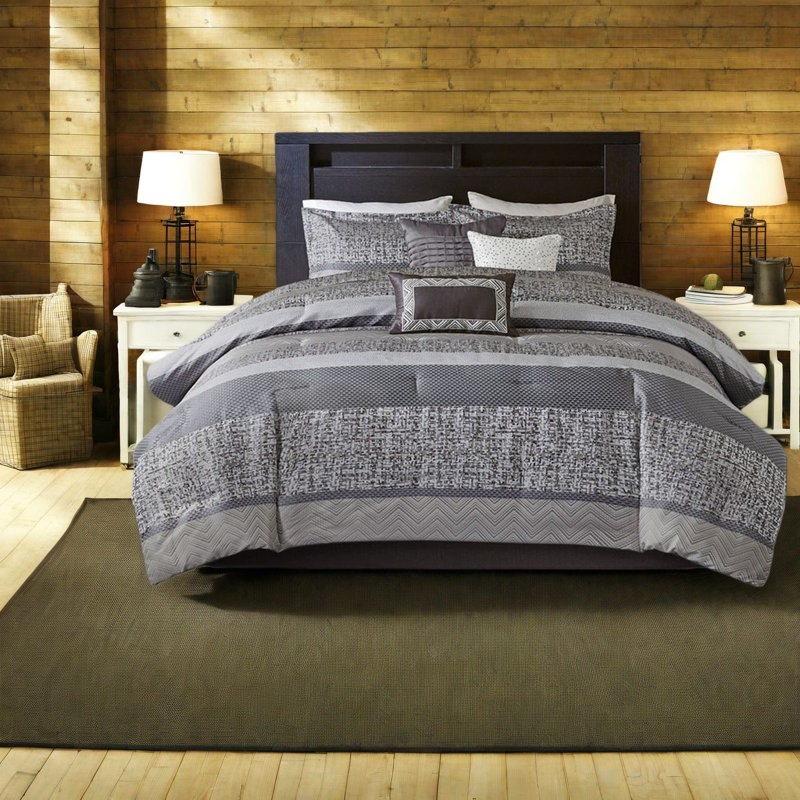 Luxury 7 Piece Bedding Sets, Polyester Jacquard Cal King For Modern Home