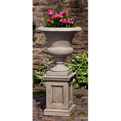 Wilton Urn Planter