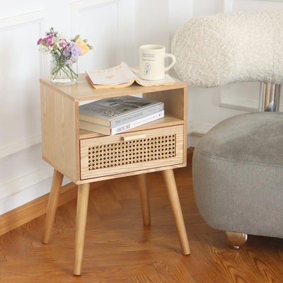 Table de chevet en bois manufacturé Ardine