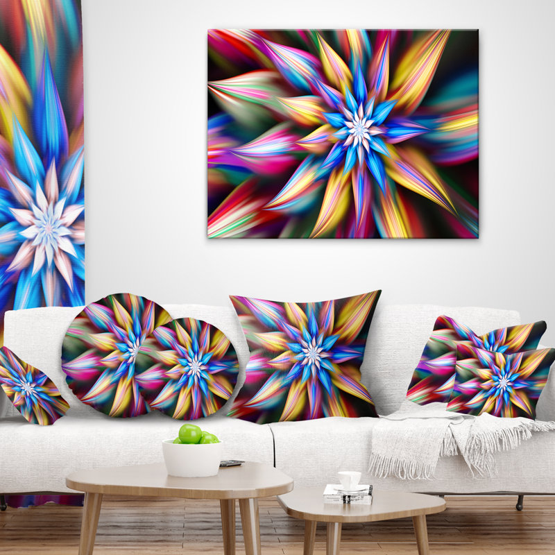 Danse exotique de pétales multicolores - Coussin imprimé floral, 16 po x 1 po, Bleu / Jaune, Coussin décoratif