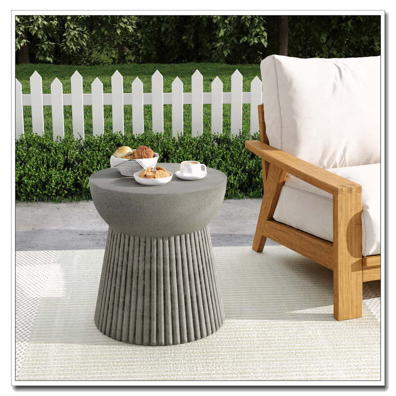 Table d'appoint d'extérieur en béton léger