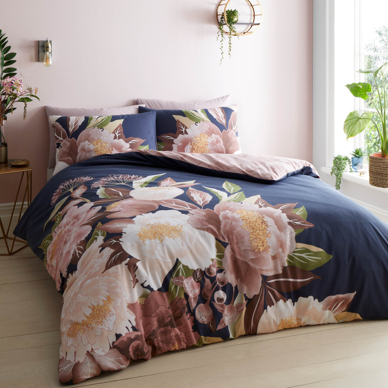 Opulent Floral Reversible Duvet Cover Set with Pillowcases Navy, Kingsize - 2 Standard Pillowcases