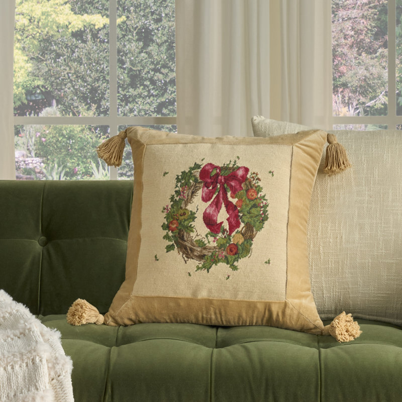 Mina Victory Vintage Pillow Wreath Indoor Throw Pillow, Square 19", Beige