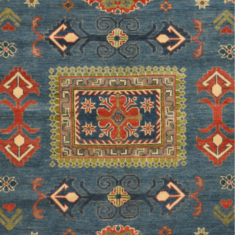 Tapis de zone en laine 5 pi x 6 pi 8 po à la main one-of-kind noué la kazak Marbury