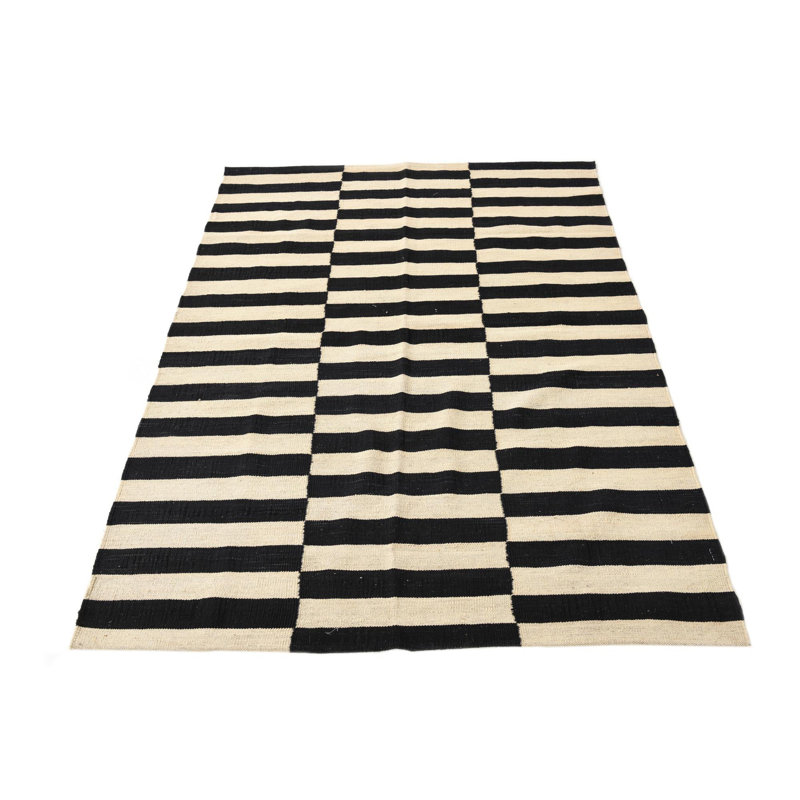 Tapis noir et blanc Ousley