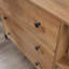 Commode avec tiroirs spacieux et tablettes ouvertes