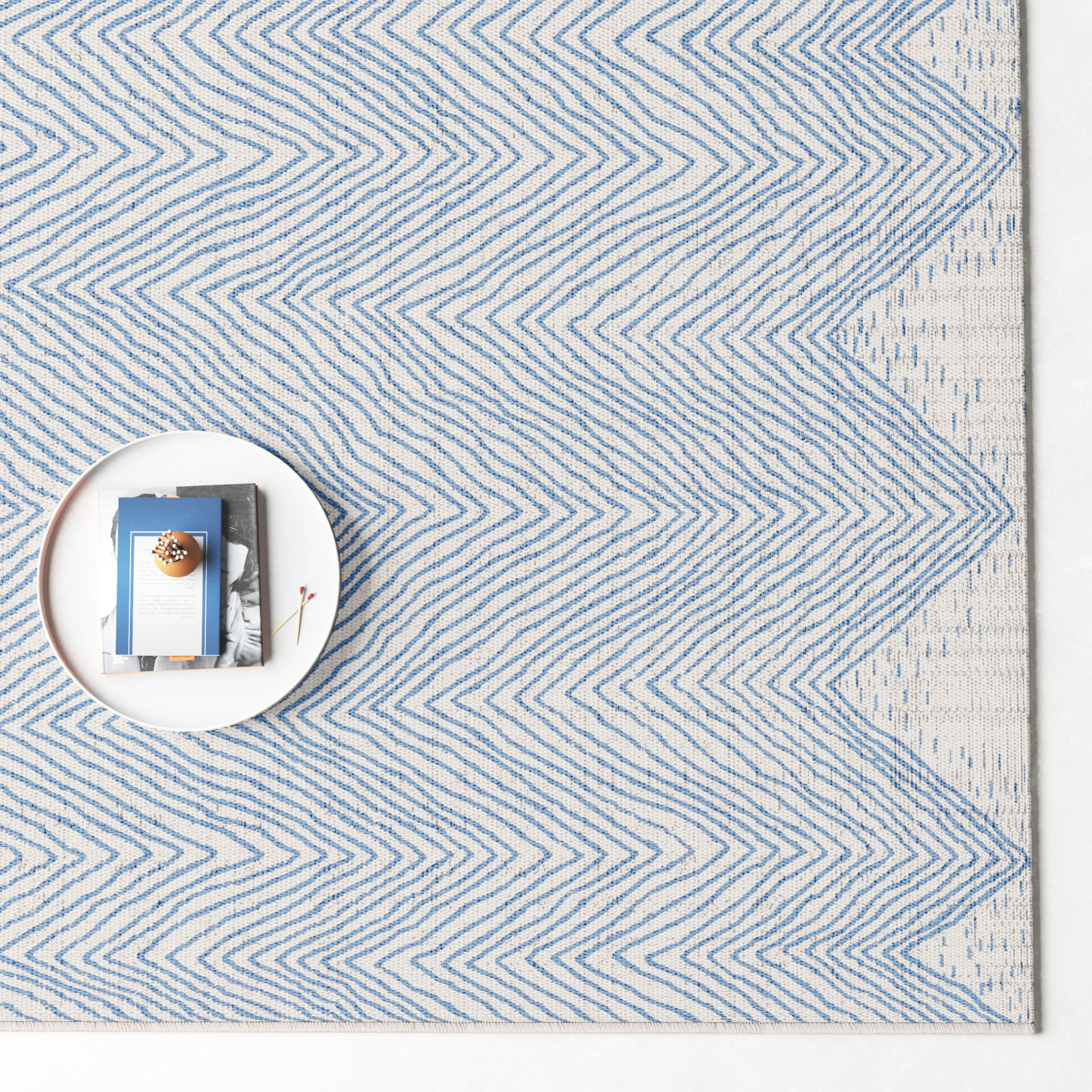 Dunham Abstract Indoor/Outdoor Area Rug for Living Room Patio Deck Front Porch Kitchen, Blue/Ivory, Rectangle 5'3" x 7'6"