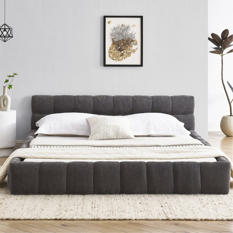 Grand lit plateforme avec revêtement en chenille, conception moderne, sans sommier pour lit de chambre à coucher, structure solide et stable en tissu,