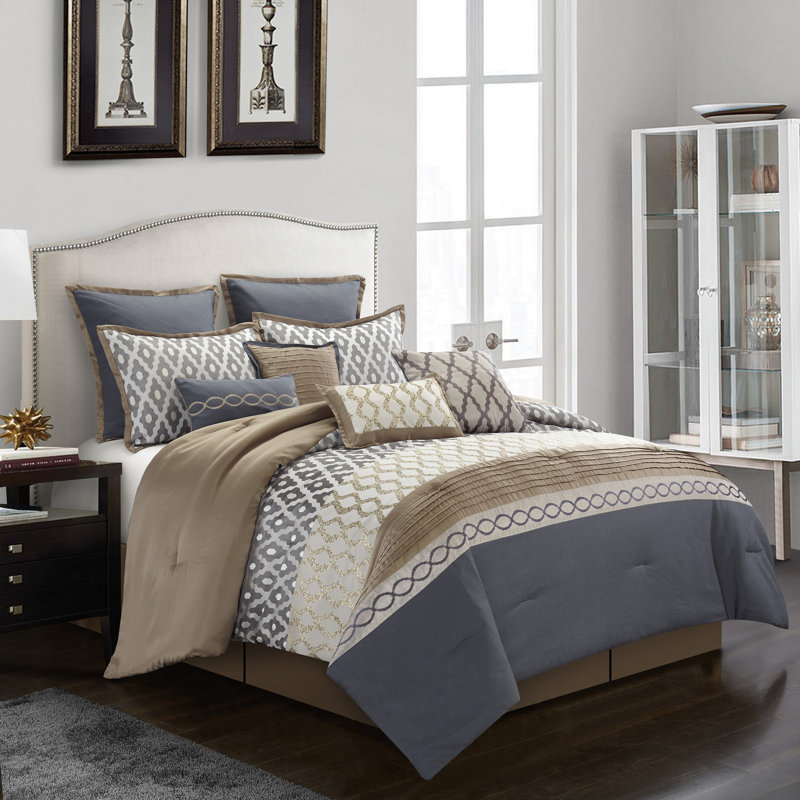 Ensemble d'édredon 10 pièces Caval, Édredon pour très grand lit + 9 pièces supplém, Gris / taupe / blanc