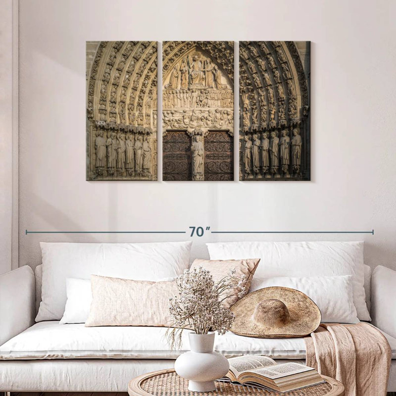 Lilie à l'intérieur de Notre Dame de Paris, H 28 po x l 45 po