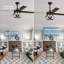 Ventilateur de plafond noir style ferme de 132 cm (52 ​​po) avec cage, 4 lumières et télécommande, ventilateur moderne avec éclairage et moteur CC silencieux réversible à 6 vitesses pour salon