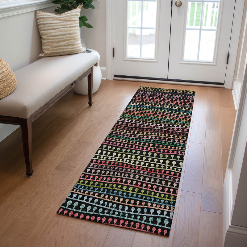 Tapis noir / rouge / vert en polyester tissé à la machine Condol, Tapis de couloir 2 pi 3 po x 7 pi 6 po