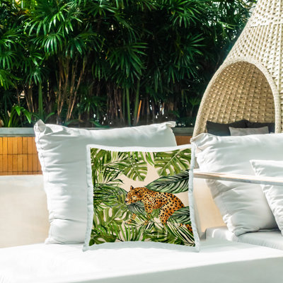 Coussin d'extérieur imprimé botanique léopard sur branche par Janet Tava